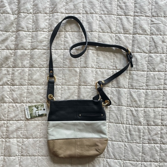B. Makowsky NWT Leather Crossbody - Picture 1 of 8